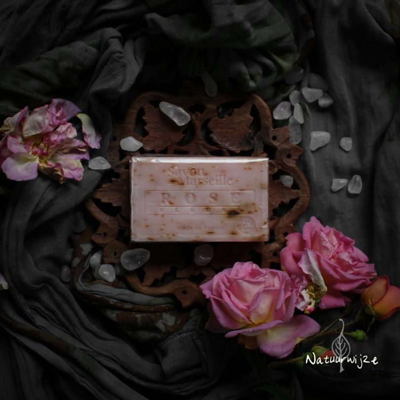 Natuurlijke Marseille Zeep - Rozenblaadjes