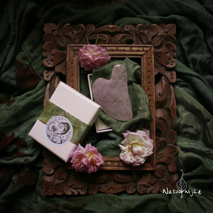 Gua Sha steen Rozenkwarts – Gezichtsmassage & Lymfedrainage