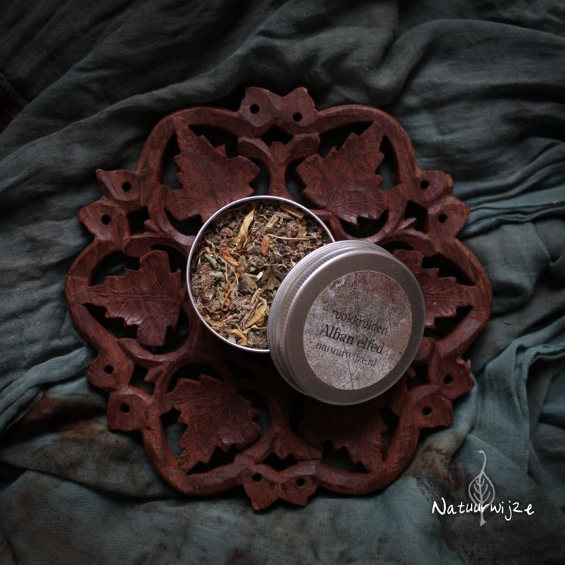 Jaarfeesten-wierook – handgeplukt, magisch gemengd & met unieke etiketten - Alban elfed